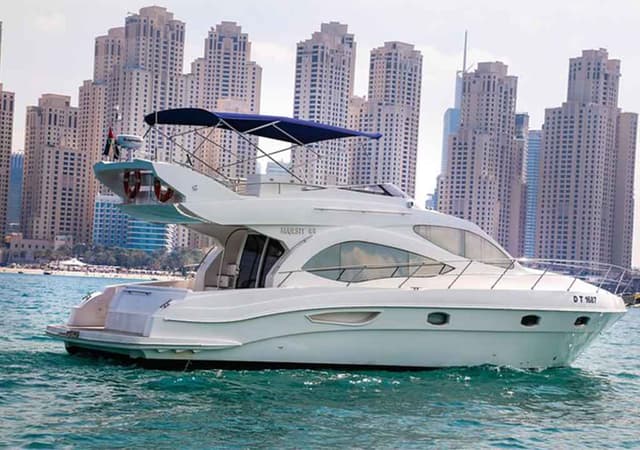 Yacht Ride Dubai